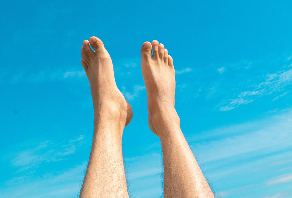 Stopy radosne po usunięciu modzeli